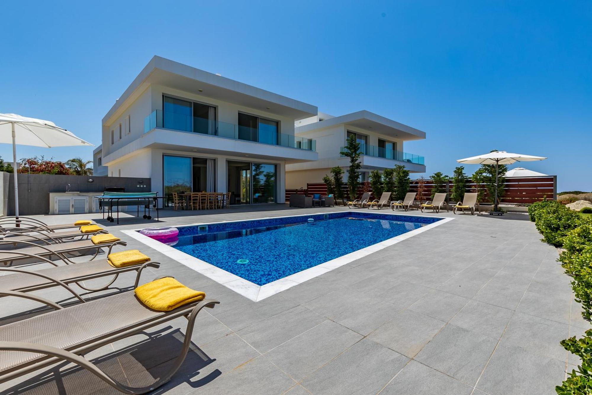 Sea Point Villas Коръл бей Екстериор снимка
