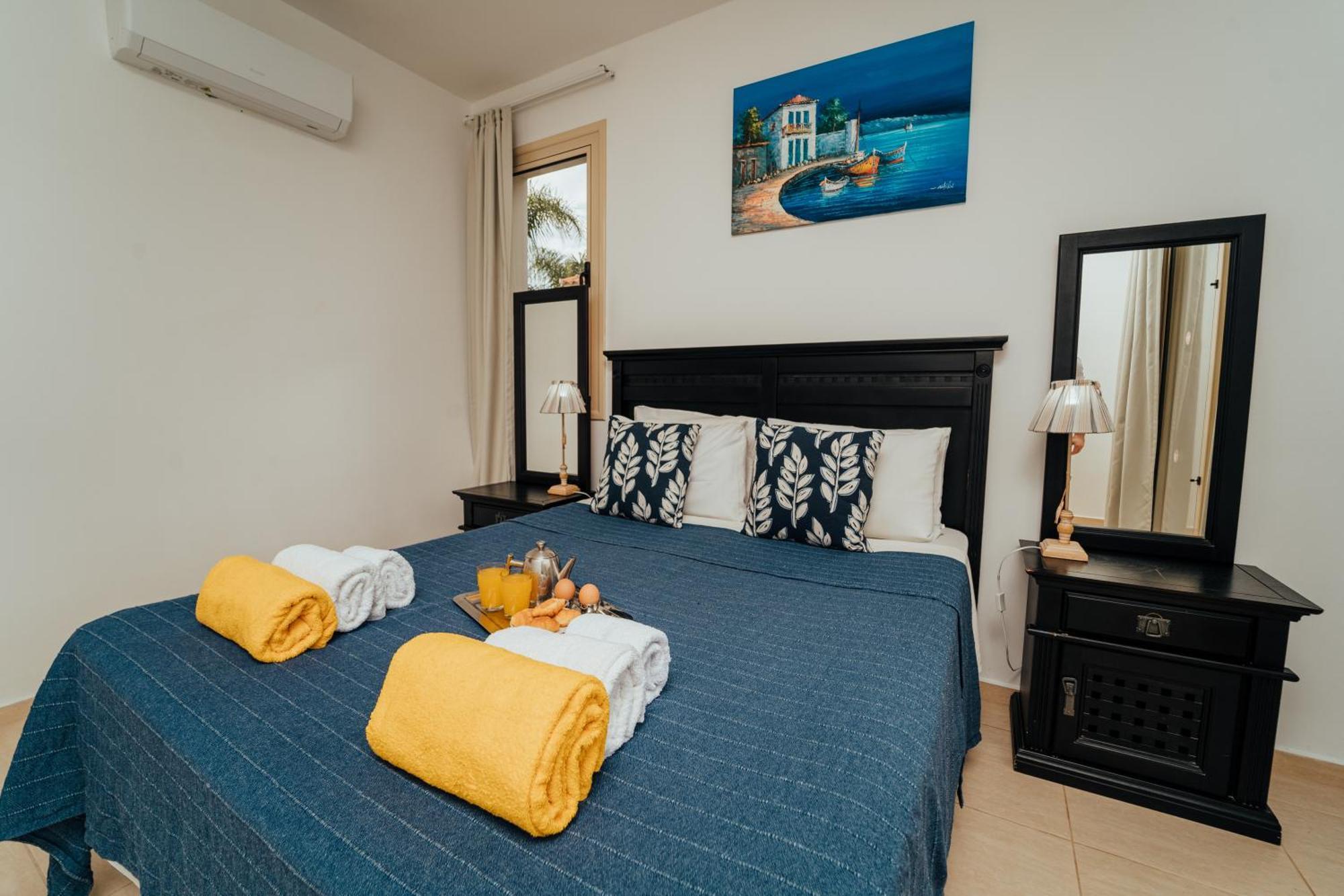 Sea Point Villas Коръл бей Екстериор снимка