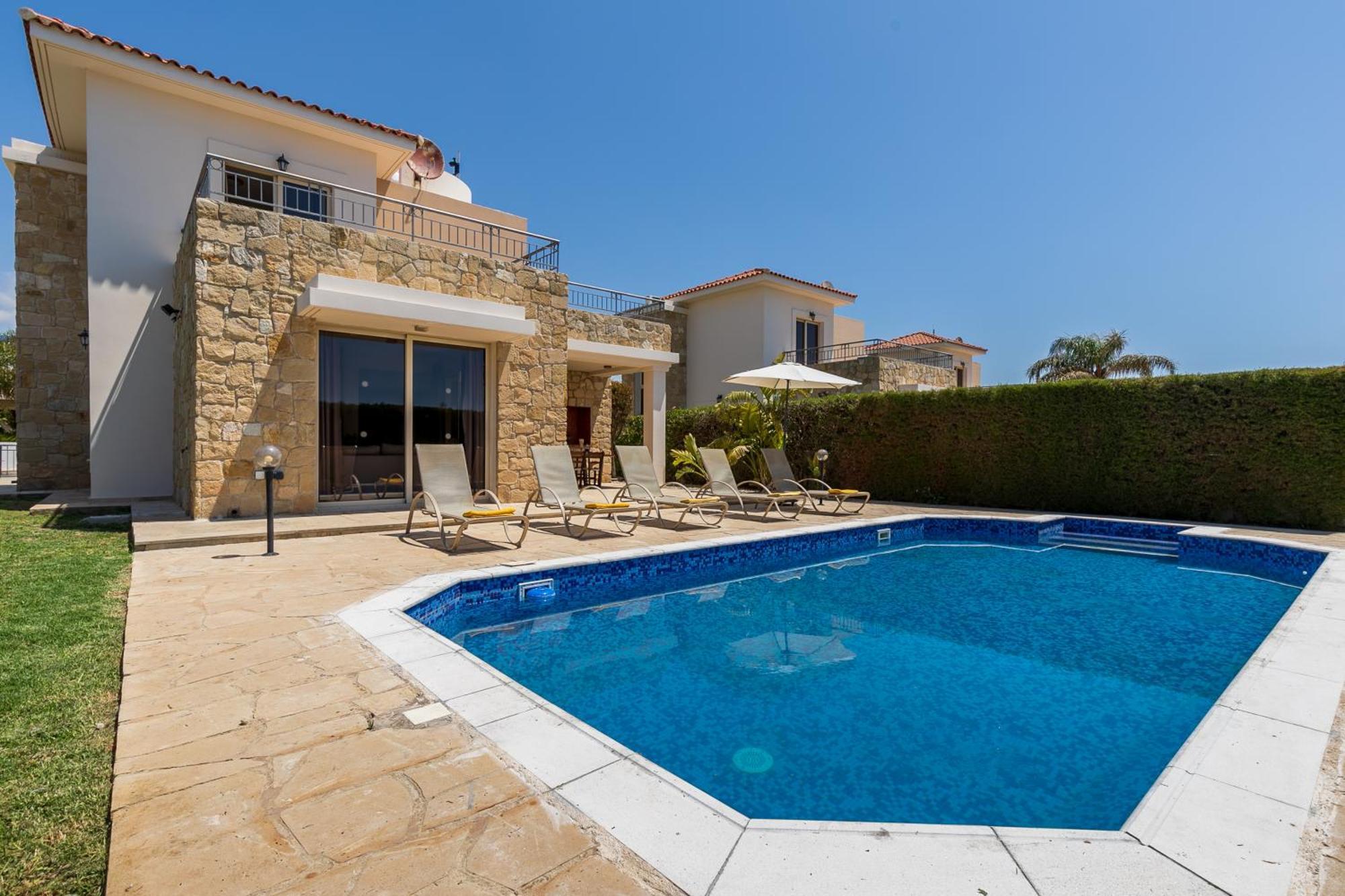 Sea Point Villas Коръл бей Екстериор снимка
