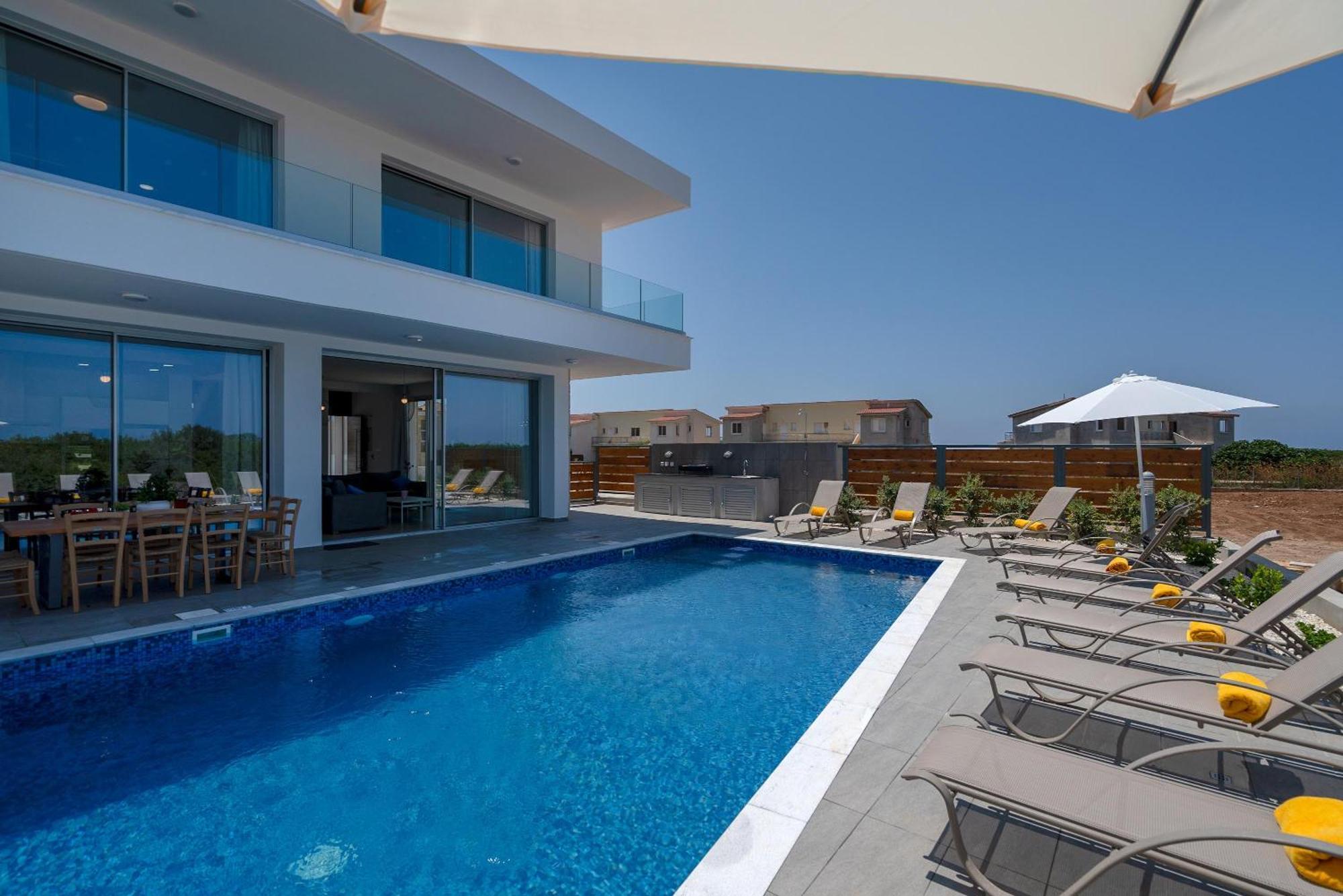 Sea Point Villas Коръл бей Екстериор снимка