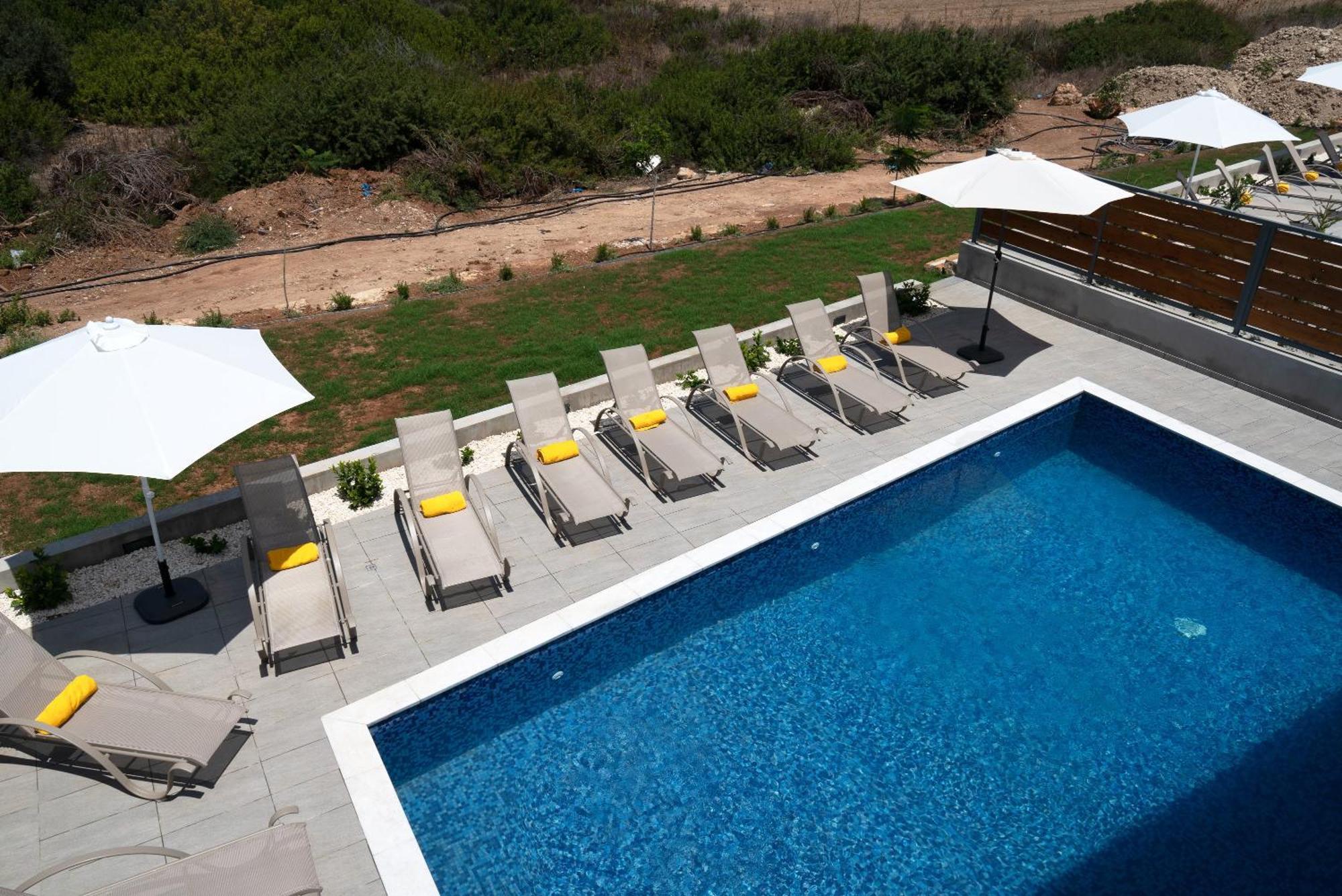Sea Point Villas Коръл бей Екстериор снимка